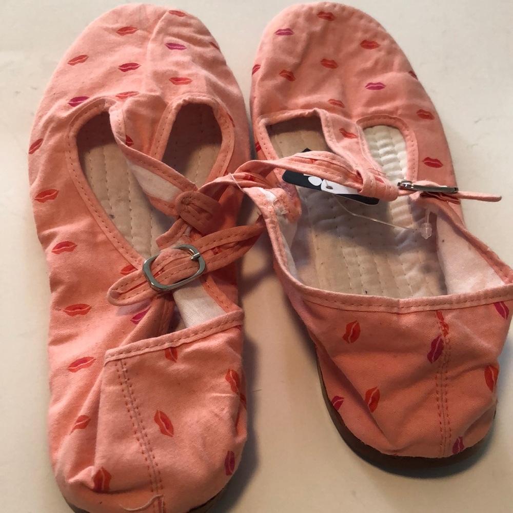 HAO YU Mary Jane shoes with kisses multiple sz